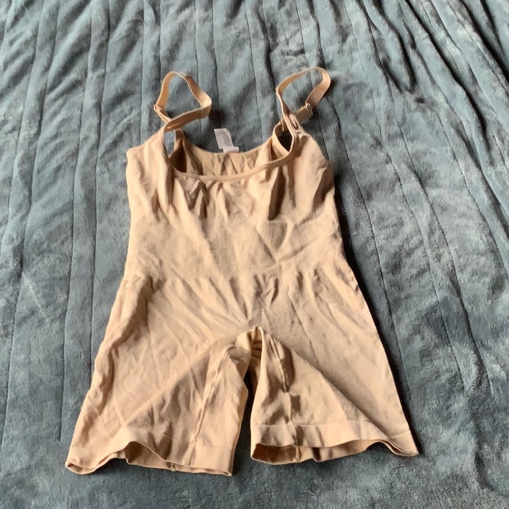 Maidenform beige body suit with 4” inseam